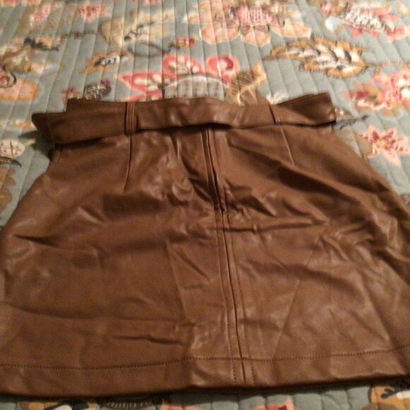 Abercrombie Brown Faux Leather Skirt Size Small - Picture 3 of 3